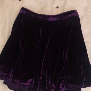 DARK PURPLE VELVET SKATER SKIRT